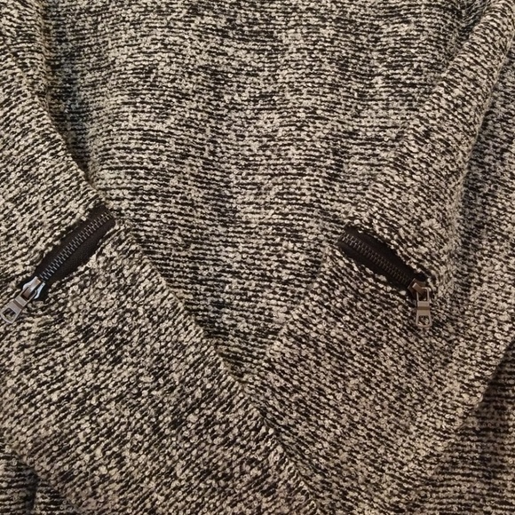 Sweater - Picture 3 of 3